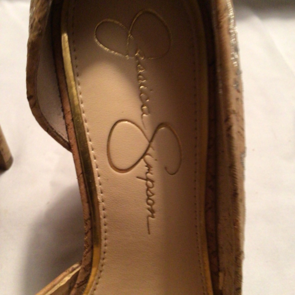 Jessica Simpson beige floral heels 7.5M great condition - Picture 5 of 8